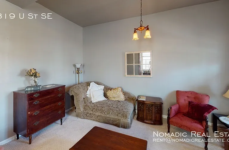 1319 U St SE — Photo 2