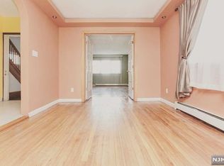 238 Desoto Pl, Cliffside Park, NJ 07010