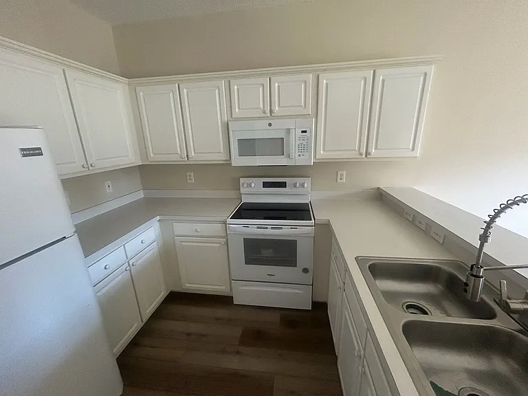 6308 Sweetwater Blvd — Photo 6