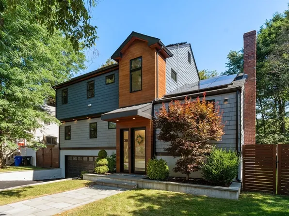 30 Country Rd, Brookline, MA 02467