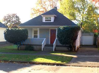 1804 SE Harney St, Portland, OR 97202