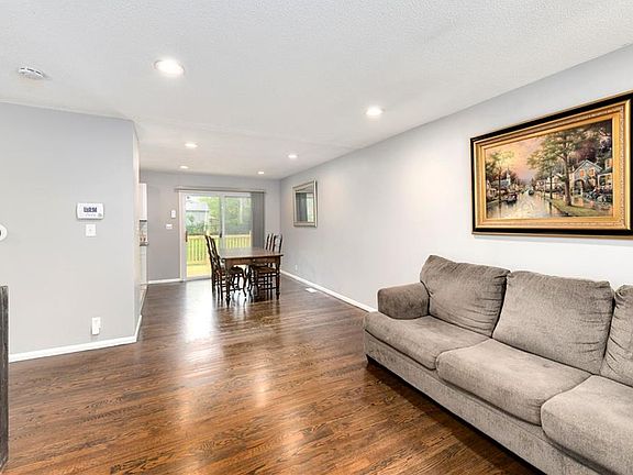 5th image of 9308 Farley Ave