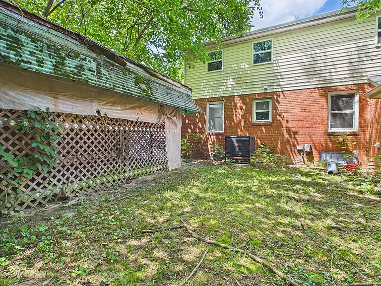 2313 National St — Photo 56