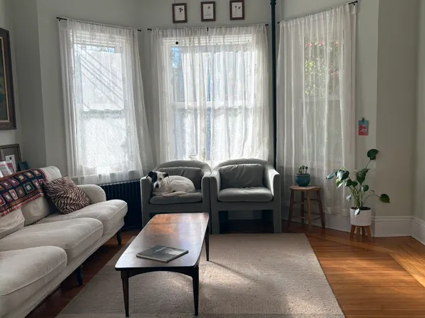 240 Federal St #1, Providence, RI 02909