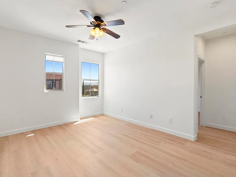6820 Lopez Canyon Way — Photo 31