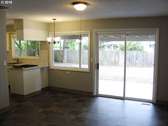 5th image of 2617 NW 98th St