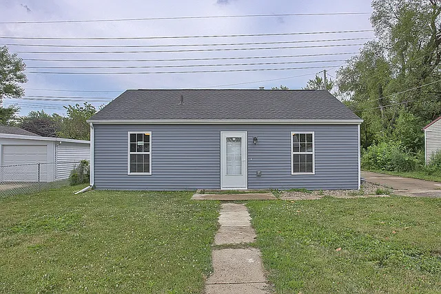 709 Tawney Ct photo 1