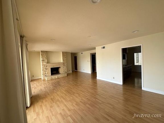 4th image of 17 Wood St APT 101