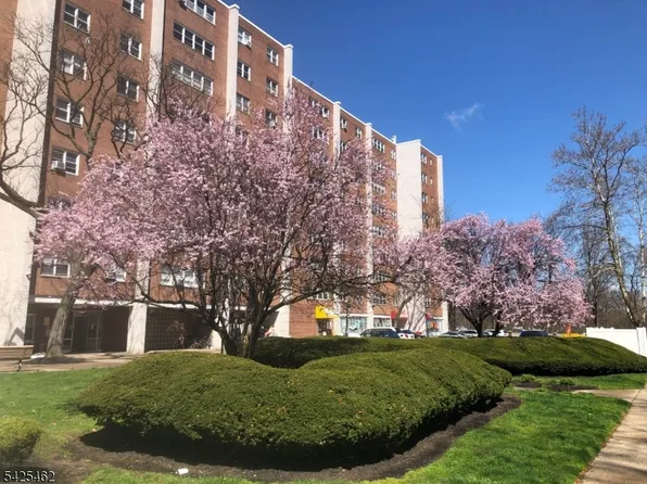 39 E 39Th St BLDG 39 #503, Paterson City, NJ 07514