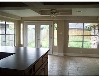 4th image of 2213 Hampton Dr