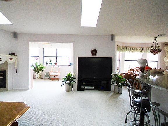 2nd image of 212 Country Club Dr