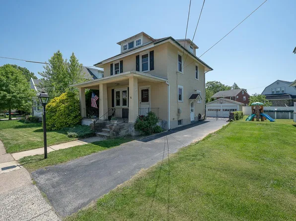 219 Oxford Rd, Havertown, PA 19083