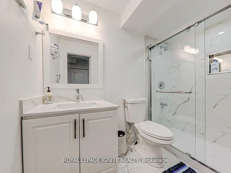 114 Lawrence Pilkington Ave #BASEMENT — Photo 18