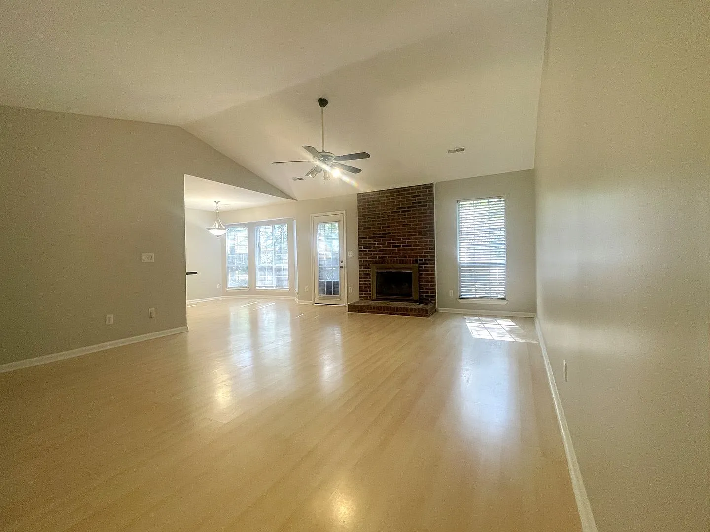 Charming 2BR Home in Huntersville — Photo 2