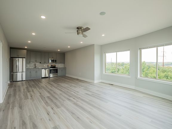 3rd image of 684 N 33rd St #10699199