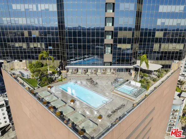 1100 Wilshire Blvd APT 2911, Los Angeles, CA 90017