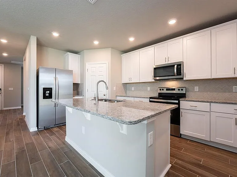 5252 Sanders Oak Trl — Photo 7