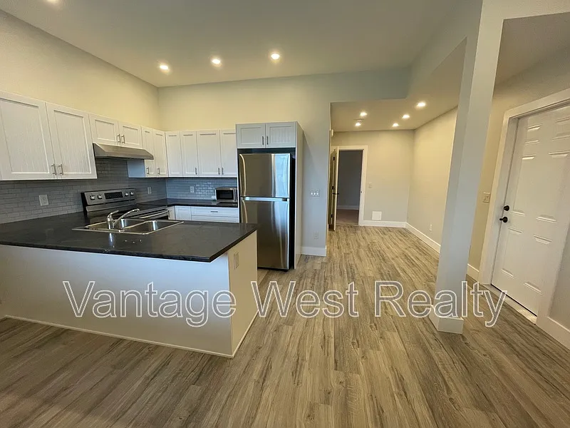 1 bed, 1.0 bath, 570 sqft, $1,400 — Photo 3