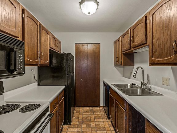 3rd image of 10340 W Whitnall Edge Dr