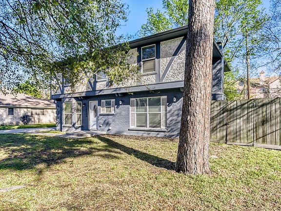 3rd image of 28943 Enchanted Dr