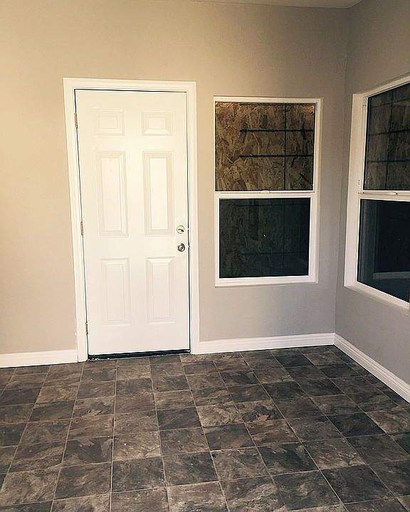 1st image of 1611 W 60th Pl