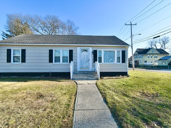 85 Farnsworth St, Springfield, MA 01107