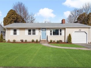 29 Brooks St, Cranston, RI 02920