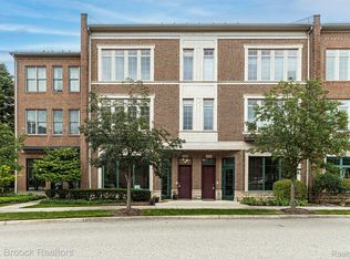 2266 Attard, Birmingham, MI 48009