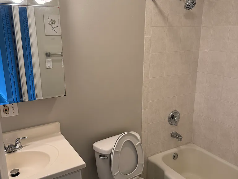 910 Beau Dr #202 — Photo 7