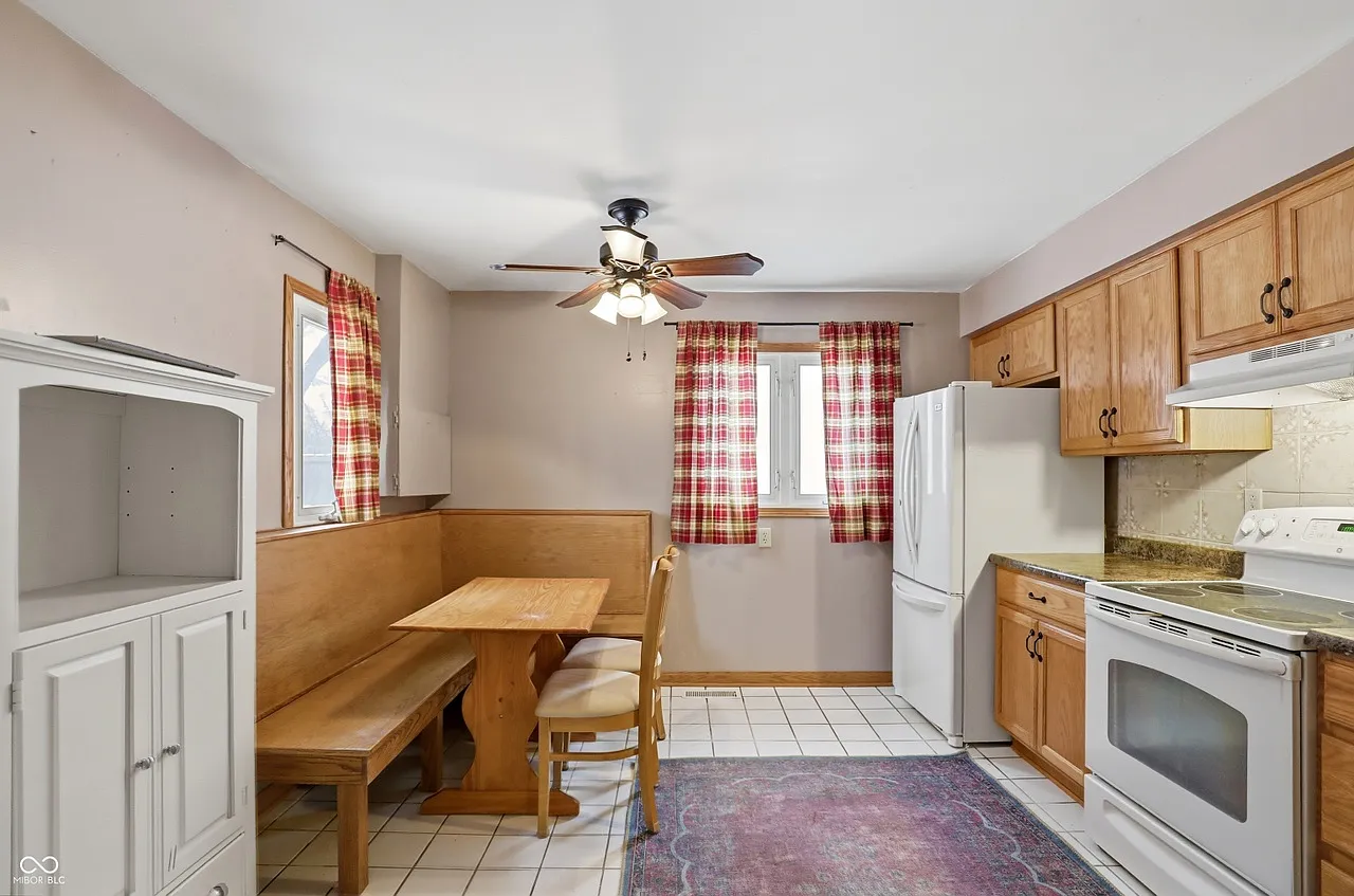 3 bed, 1025 sqft, $1,400 — Photo 4