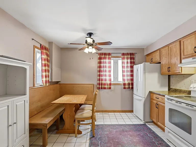 1504 W Tate St — Photo 4