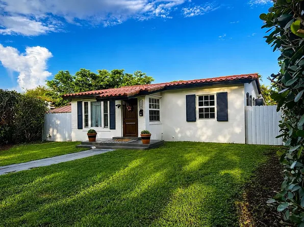 208 Iroquois St, Miami Springs, FL 33166