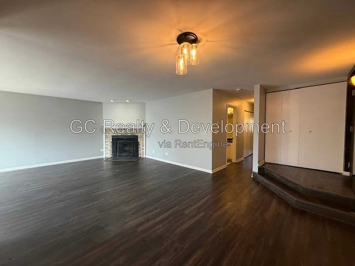 2 bed, 2.0 bath, 1378 sqft, $2,295 — Photo 2