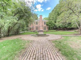 2 Autumn Path Ln, Pittsburgh, PA 15238