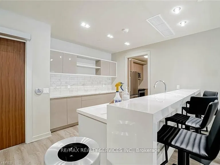 4085 Parkside Village Dr #1005 — Photo 36