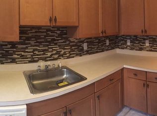 550 Great Beds Ct, Perth Amboy, NJ 08861