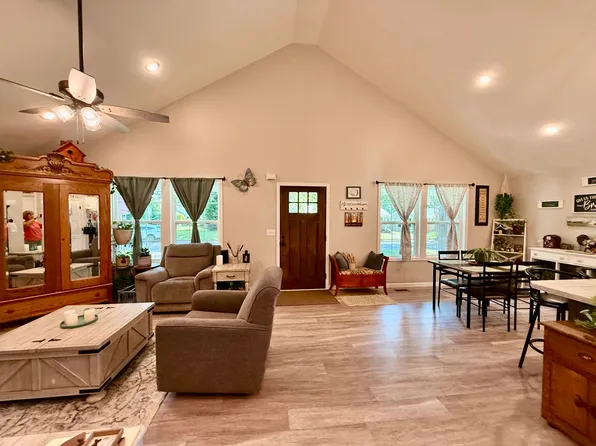 603 S High Street, Mountain Grove, MO 65711