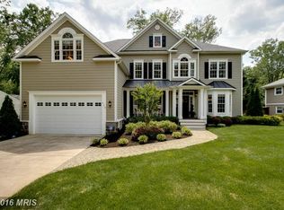 914 Plum St SW, Vienna, VA 22180