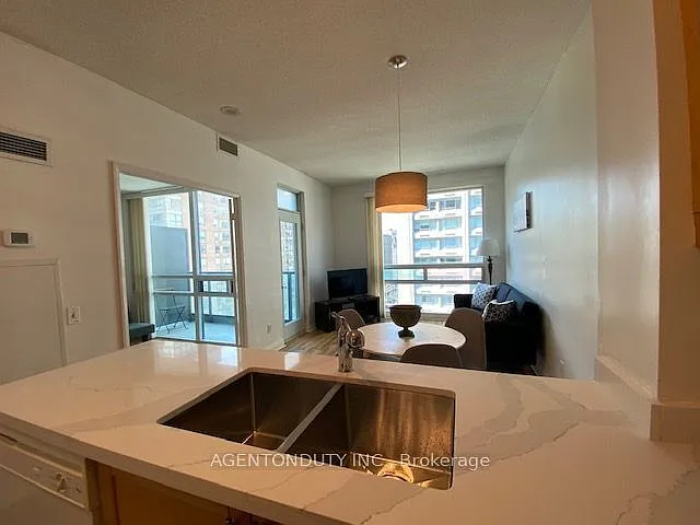 1121 Bay St #1505 — Photo 7