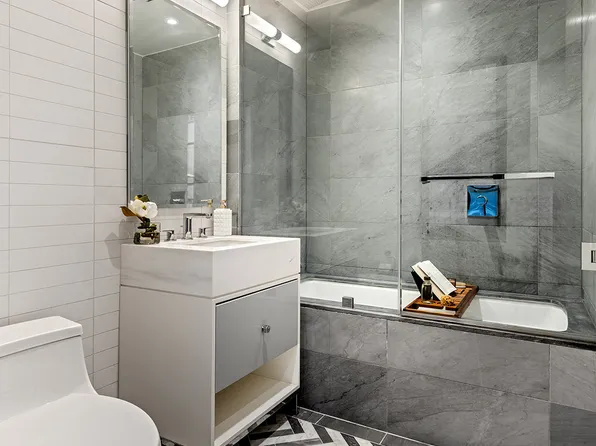 261 West 25th Street image 9 of 19