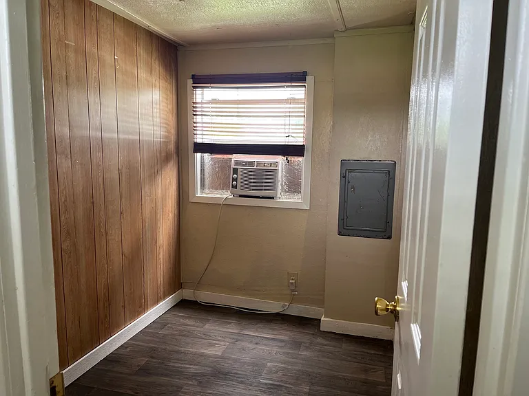 104 N San Marcos St — Photo 9