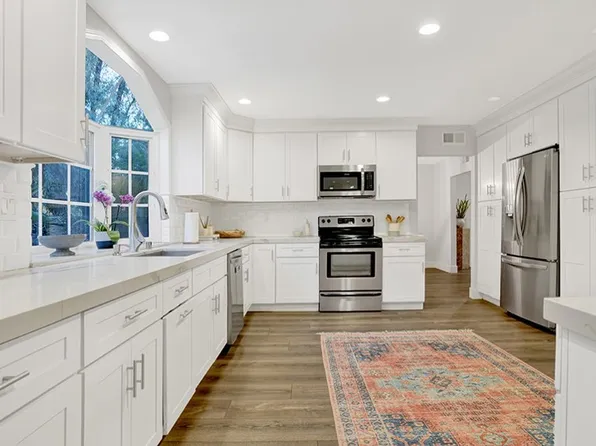 24892 Grissom Rd, Laguna Hills, CA 92653