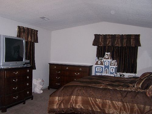 4th image of 6568 SE Royce Ct
