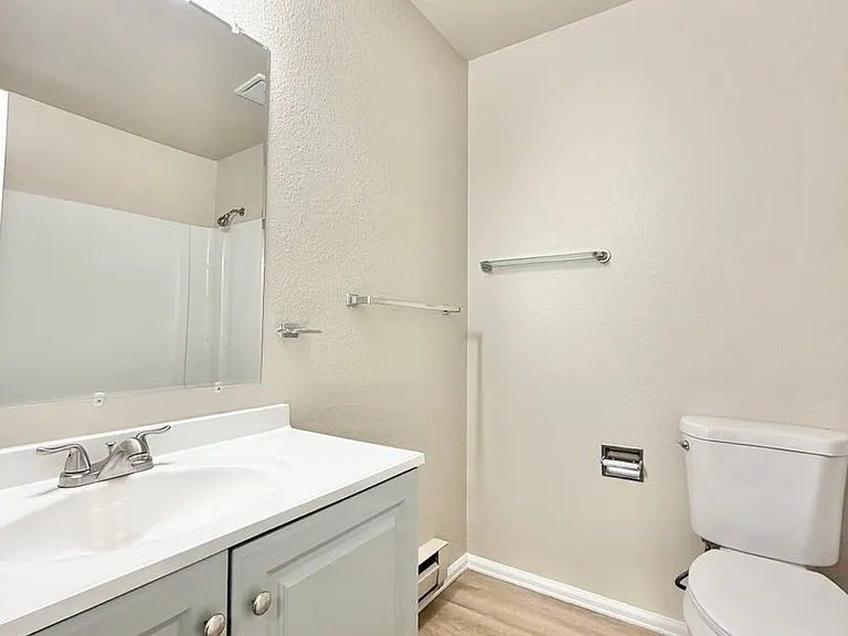 8187 Castle Royal Dr. — Photo 22