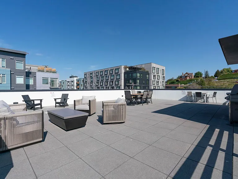 4801 Fauntleroy Apartments — Photo 45