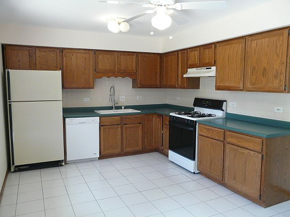 4th image of 36171 N Eastend Ave