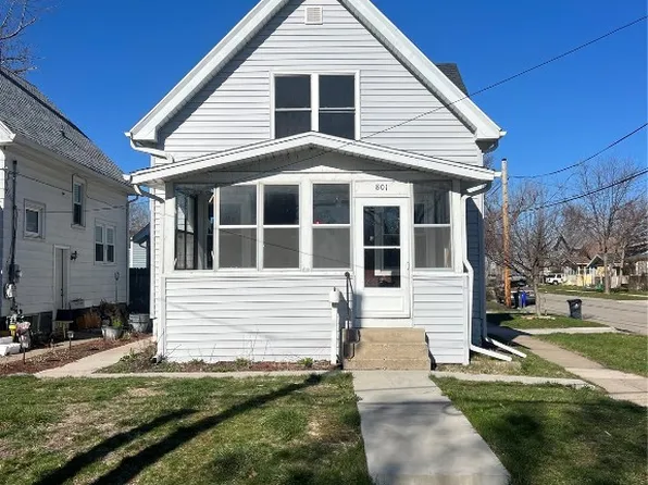 801 15th St SE, Cedar Rapids, IA 52403