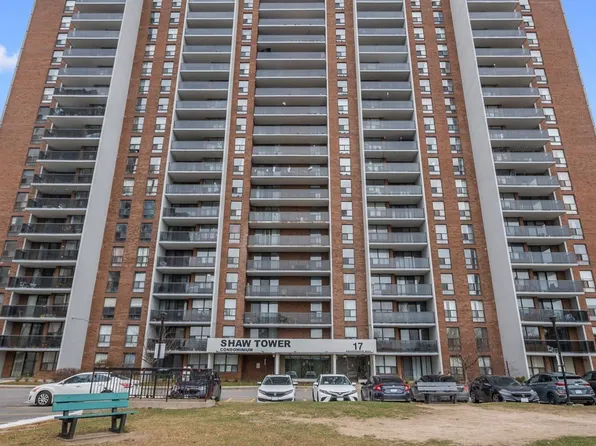 17 Knightsbridge Rd #506, Brampton, ON L6T 3X9