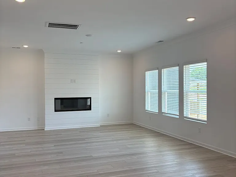 2942 Sharpstone Dr — Photo 6