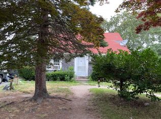 4 Bearse Rd, Hyannis, MA 02601